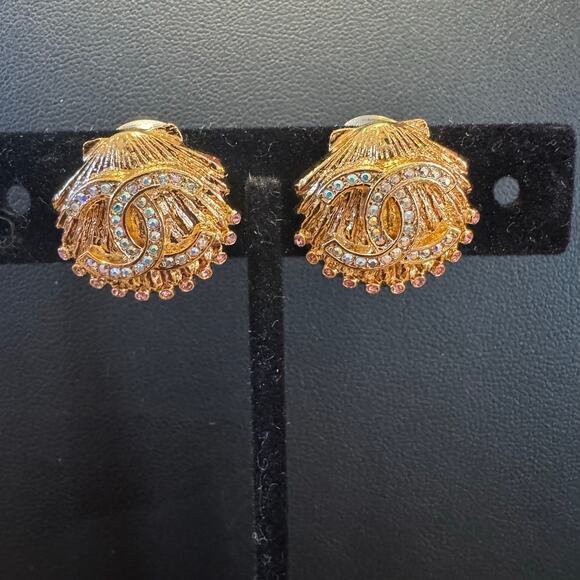 Chanel Modern Rhinestone Shell Clip On Earrings 23C GHW Authentic CoA - Picture 1 of 6
